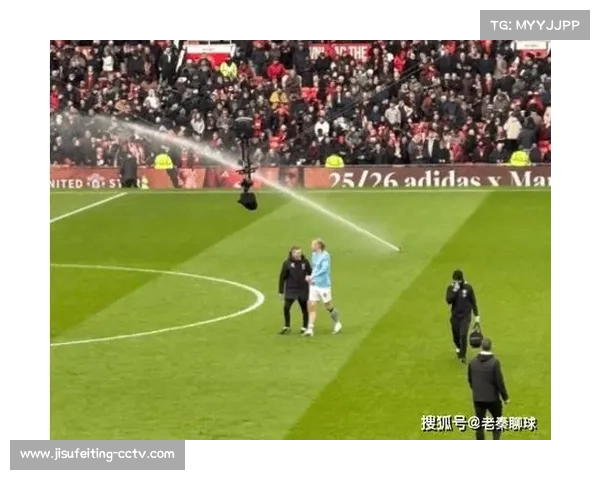 曼联小将谢什科单刀破门后滑跪庆祝，德比战信心爆棚